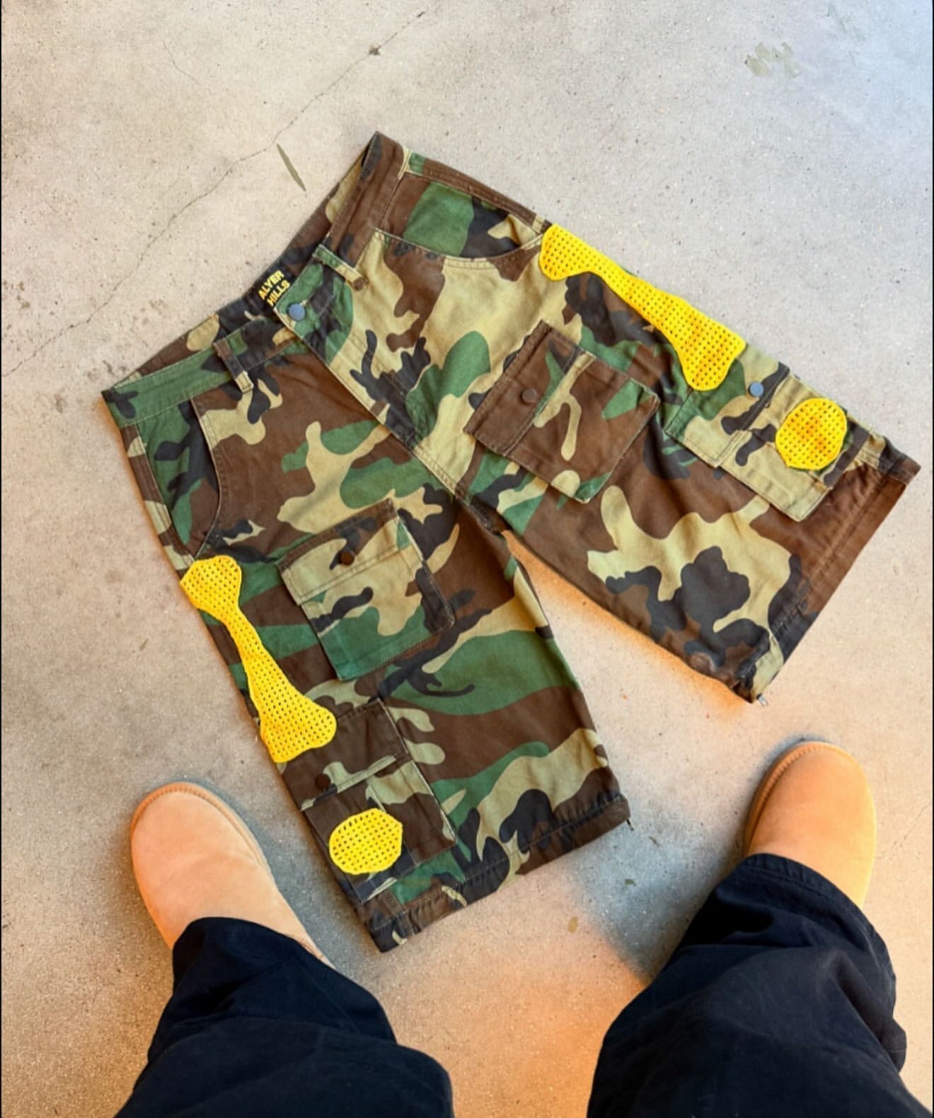 BONE CARGO PANTS