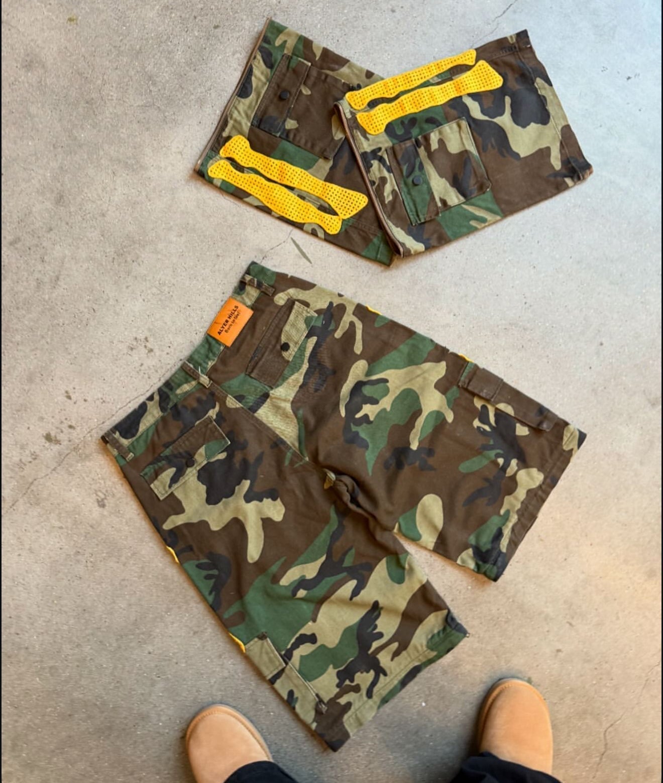 BONE CARGO PANTS