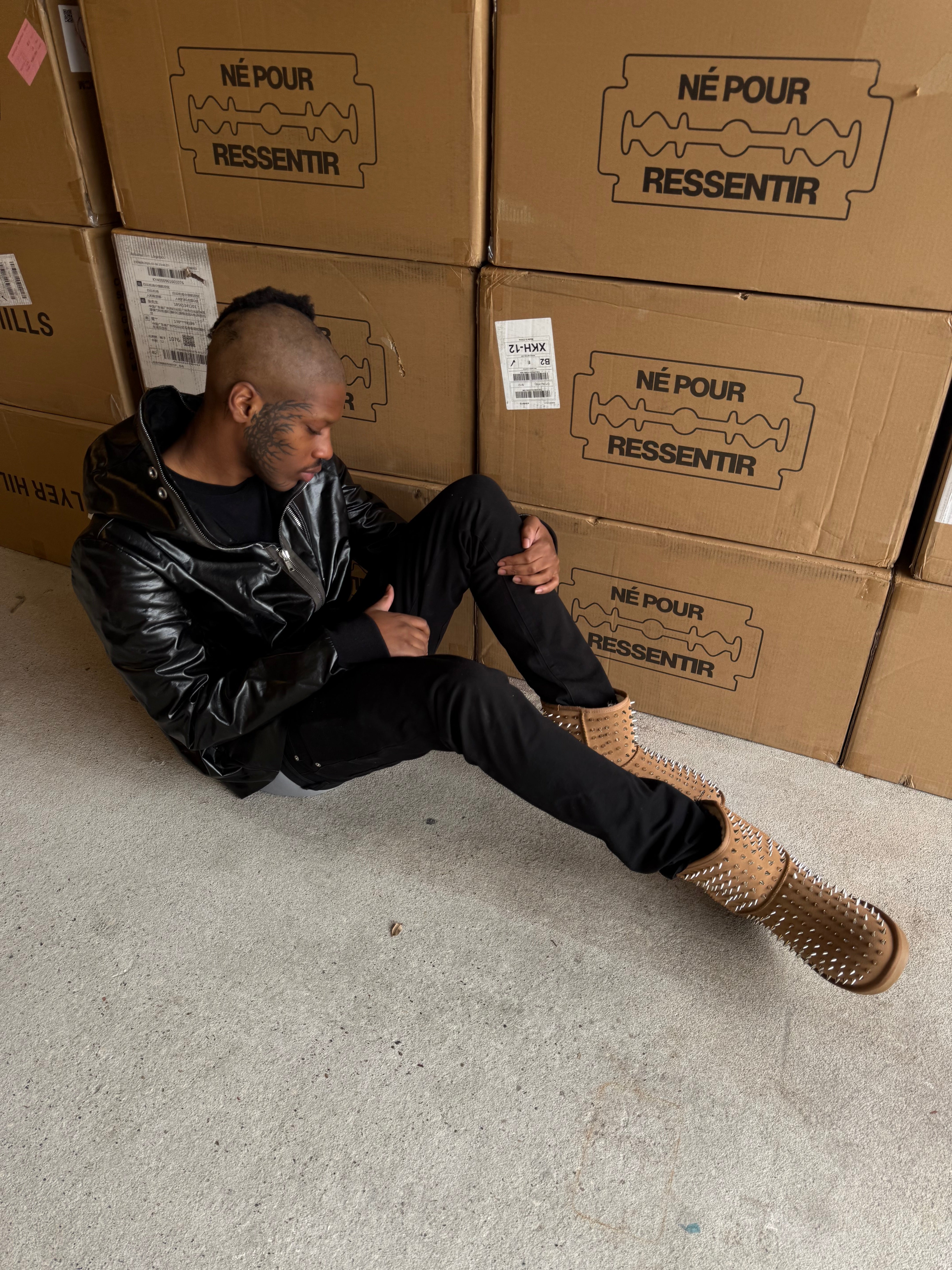 SPIKED BOOTS PREMADE