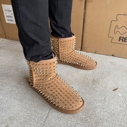 SPIKED BOOTS PREMADE